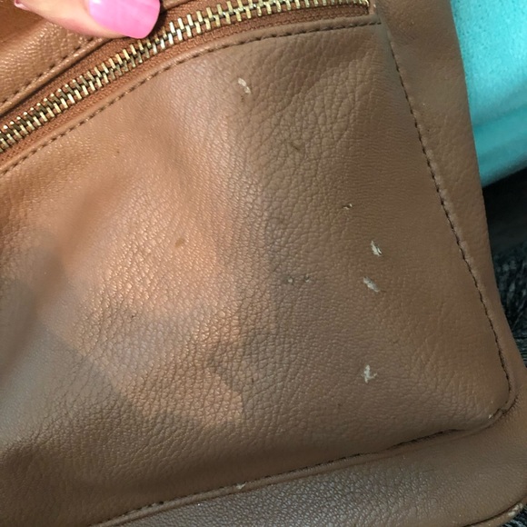 GUESS LEATHER BOOK-BAG‼️ - Picture 7 of 7